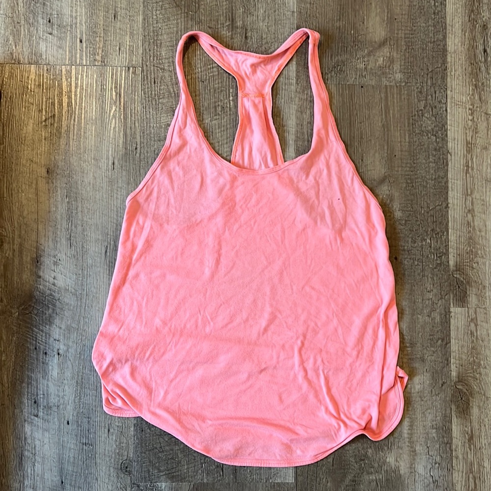 Lululemon Women’s tank size 6